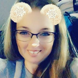 Meet your Posher, Deena